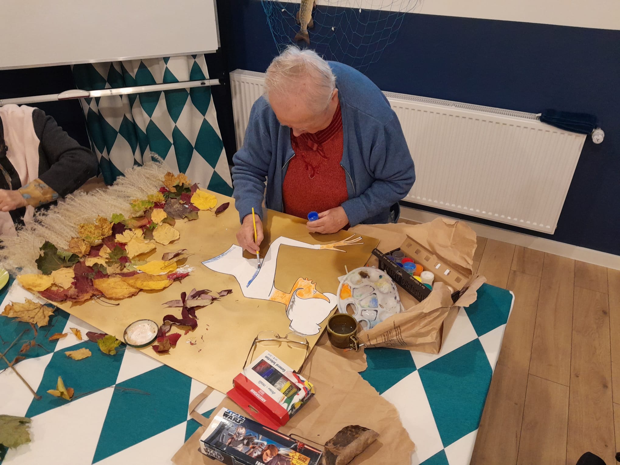 Prace artystyczne wykonywane przez mieszkańca